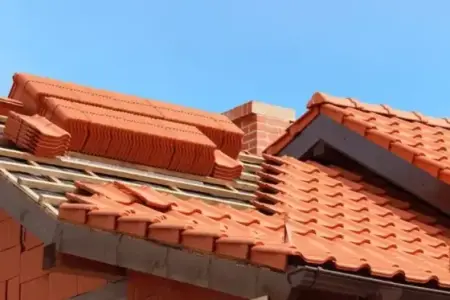 Pose et rénovation de toiture en tuiles à Baurech